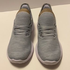 Athletic Works Women’s Size 7.5 Gray Lightweight Comfort Lace Up Sneakers